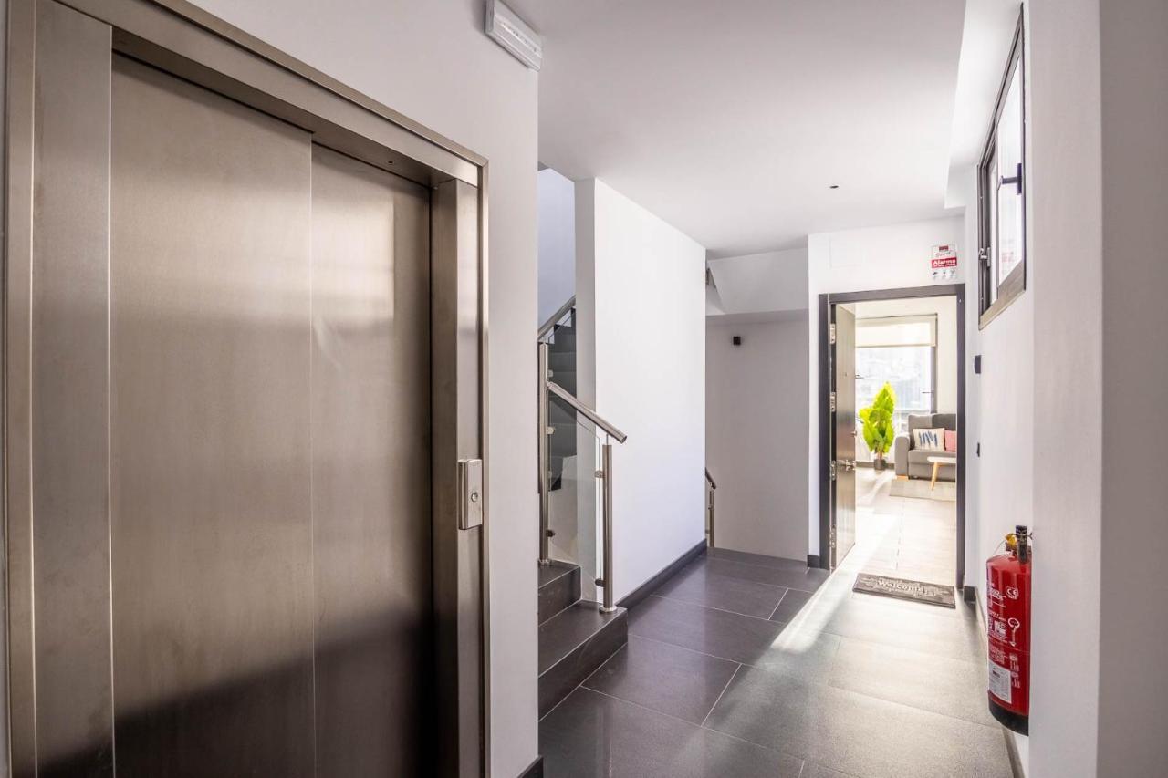 Nervion Suites 1 - Vacacional Sevilla מראה חיצוני תמונה